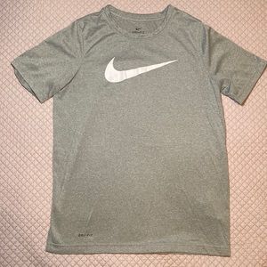 Boy’s Nike Swoosh Tee Shirt, Size Large (NEW WITHOUT TAGS)